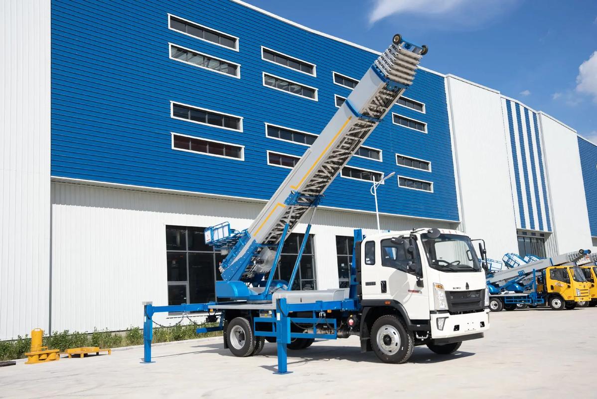 泰州高港小型云梯车上料车租赁多少钱