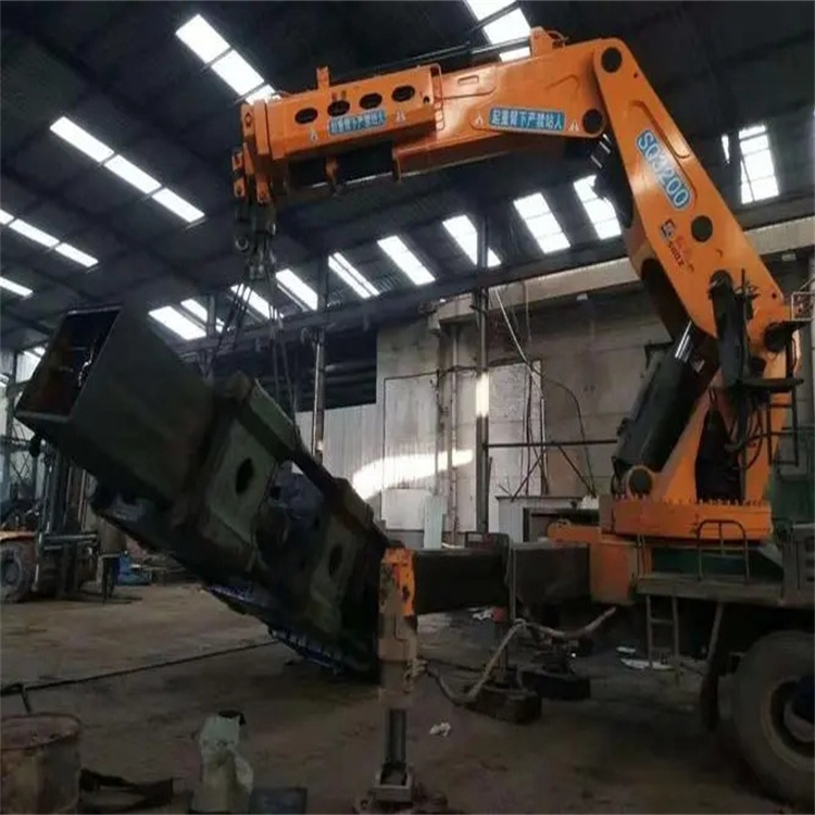 泰州高港200吨折臂吊出租